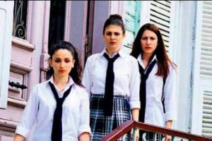 'Kırgın &Ccedil;i&ccedil;ekler' zirveyi sevdi...