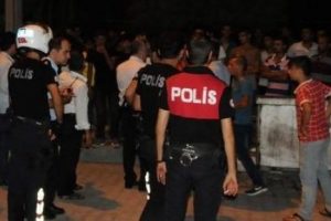 Mahalleli ile Iraklı T&uuml;rkmenler arasında '&ccedil;atapat' kavgası