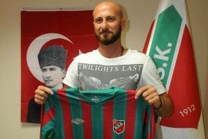 Papadopoulos'un pozu Yunanistan'ı karıştırdı