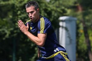"Van Persie ile maddi konularda uzlaşamadık"
