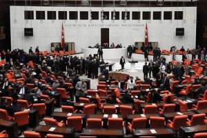 '40 milletvekili' erken se&ccedil;ime g&ouml;t&uuml;rebilir