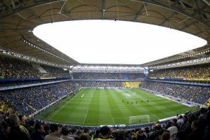 Fenerbah&ccedil;e kombine ve forma satışından b&uuml;y&uuml;k gelir elde etti