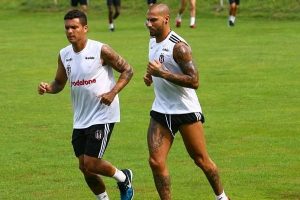 Quaresma ilk antrenmanına &ccedil;ıktı