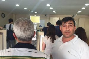 Bursa'da se&ccedil;im paraları PTT'ye takıldı