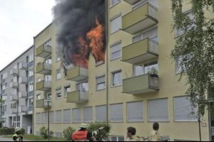 Almanya'da tahliye kararına kızan kiracı, daireyi havaya u&ccedil;urdu