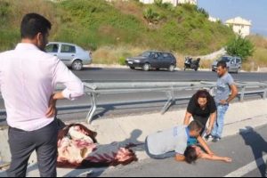 Otob&uuml;s&uuml;n altında kalan 2 &ccedil;ocuk babasının ailesi yıkıldı