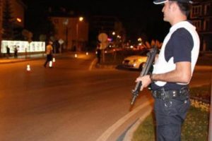 Polislere 'Silahlarınız her an atış i&ccedil;in hazır olsun' talimatı