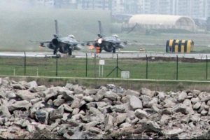 Diyarbakır'a savaş u&ccedil;ağı takviyesi