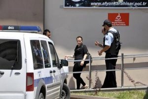 Taksicinin dikkati dolandırıcı gelini yakalattı