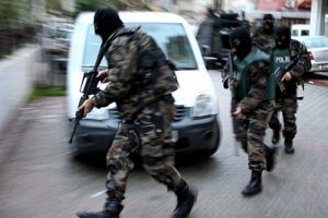 İzmir'deki ter&ouml;r saldırısı: 13 kişi g&ouml;zaltında