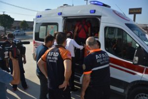 &Ccedil;atıdan d&uuml;şen şahıs yaralandı