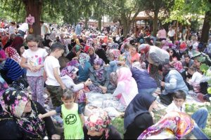 Bursa Baba Sultan'da 638 yıllık gelenek bozulmadı