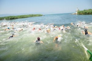İznik 3. T&uuml;rkiye Triatlon yarışları nefes kesti