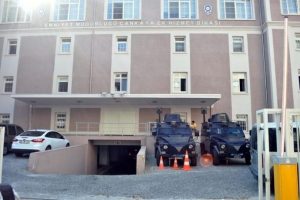 8 ilde operasyon! 22 kişi g&ouml;zaltına alındı!