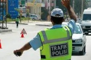 Bursa polisi bu 4 plakalı ara&ccedil; i&ccedil;in alarma ge&ccedil;ti