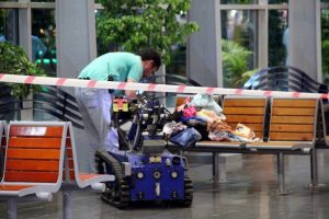 Bursa terminalinde ş&uuml;pheli valiz hareketli anlar yaşattı!
