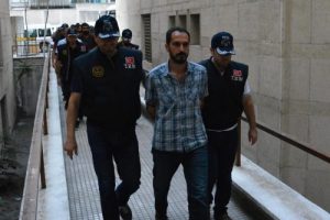 Bursa'da ter&ouml;r &ouml;rg&uuml;t&uuml; operasyonlarında 8 kişi daha adliyeye sevk edildi