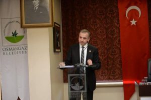 Bursa B&uuml;y&uuml;kşehir Belediyesi'ne Sırp sanat&ccedil;ı ve &ouml;d&uuml;l tepkisi
