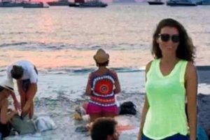 Aşk tatili i&ccedil;in soluğu İbiza'da aldılar...