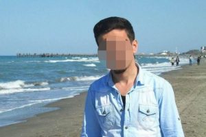 Kız arkadaşının bı&ccedil;akladığı gen&ccedil; ağır yaralandı