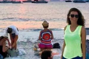 Aşk tatili i&ccedil;in soluğu İbiza'da aldılar...