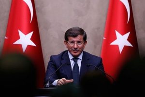 Davutoğlu CHP ile istikşafi temasları s&uuml;rd&uuml;ren heyetle g&ouml;r&uuml;şt&uuml;