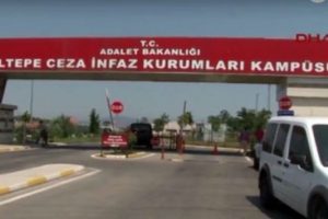 İstanbul'da tabura silahlı saldırı