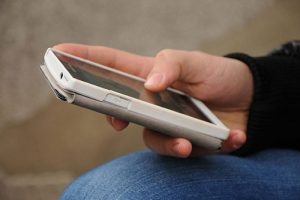 Akıllı telefon ve tabletler epilepsiyi tetikliyor