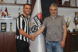 Manisaspor Savaş Yılmaz'ı kadrosuna kattı
