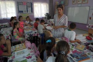 Bursa Nil&uuml;fer'de &ccedil;ocuklara k&uuml;lt&uuml;r-sanat ve bilim aşılanıyor