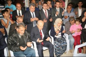 Bah&ccedil;eli'den şehitin ailesine taziye ziyareti