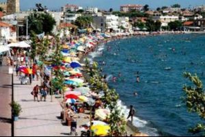 Turizm gelirleri ikinci &ccedil;eyrekte azaldı