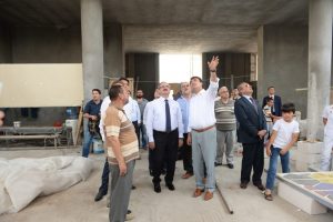 Bursa Valisi Karaloğlu Demirtaş Camii inşaatını gezdi