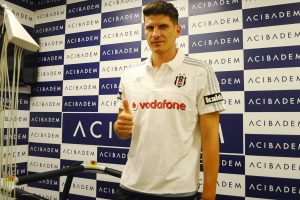 Gomez sağlık kontrol&uuml;nden ge&ccedil;ti