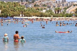 Turist ve turizm gelirlerinde d&uuml;ş&uuml;ş