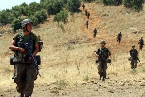 Askerle PKK arasında sıcak &ccedil;atışma