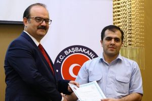 TİKA'nın kurslarından mezun olan Azerilere sertifika