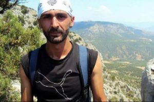 Bursa'da gen&ccedil; adam kalp krizi y&uuml;z&uuml;nden can verdi
