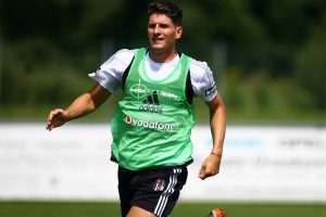Gomez ilk antrenmanına &ccedil;ıktı