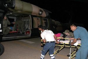 PKK yolu kapattı, doğuma askeri helikopterle g&ouml;t&uuml;r&uuml;ld&uuml;