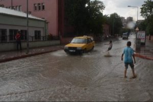 Yazın ortasında sel !