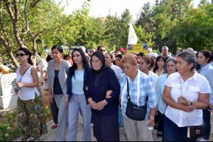 &Ouml;ld&uuml;r&uuml;len PKK'lı Sakine Cansız i&ccedil;in anıt mezar