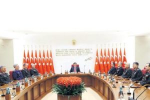 G&ouml;zler sınır komutanlarında