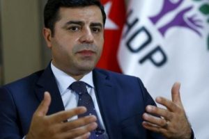 Demirtaş'tan Arın&ccedil;'a 'al&ccedil;ak' yanıtı