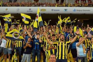 Fenerbah&ccedil;e'den taraftara kritik uyarı!