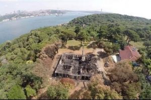 Cengiz İnşaat'ın iş makineleri Fethi Paşa Korusu'nda