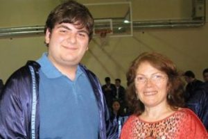 Rize'de mide k&uuml;&ccedil;&uuml;ltme ameliyatı ge&ccedil;iren gen&ccedil; hayatını kaybetti