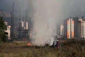 Ot yangını inşaat şantiye alanına sı&ccedil;radı