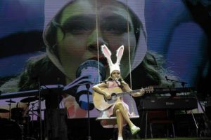 Nil Karaibrahimgil'den masal tadında bir konser