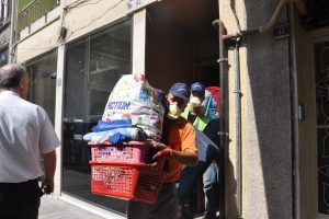 Bursa'da &ccedil;&ouml;p evden 10 kamyon atık &ccedil;ıkarıldı!